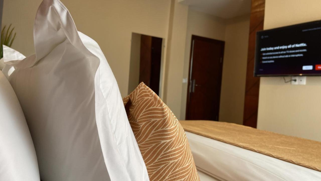 Sky Kenako Hotel Криби Экстерьер фото