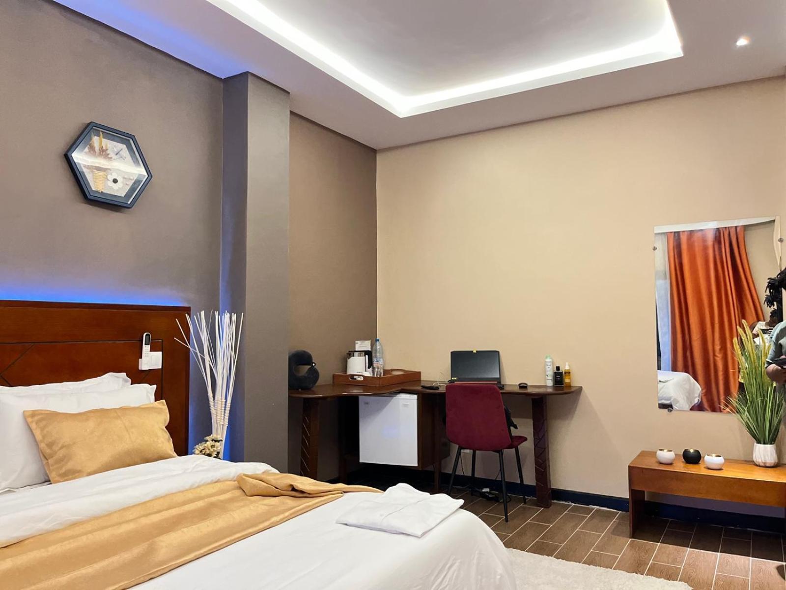 Sky Kenako Hotel Криби Экстерьер фото