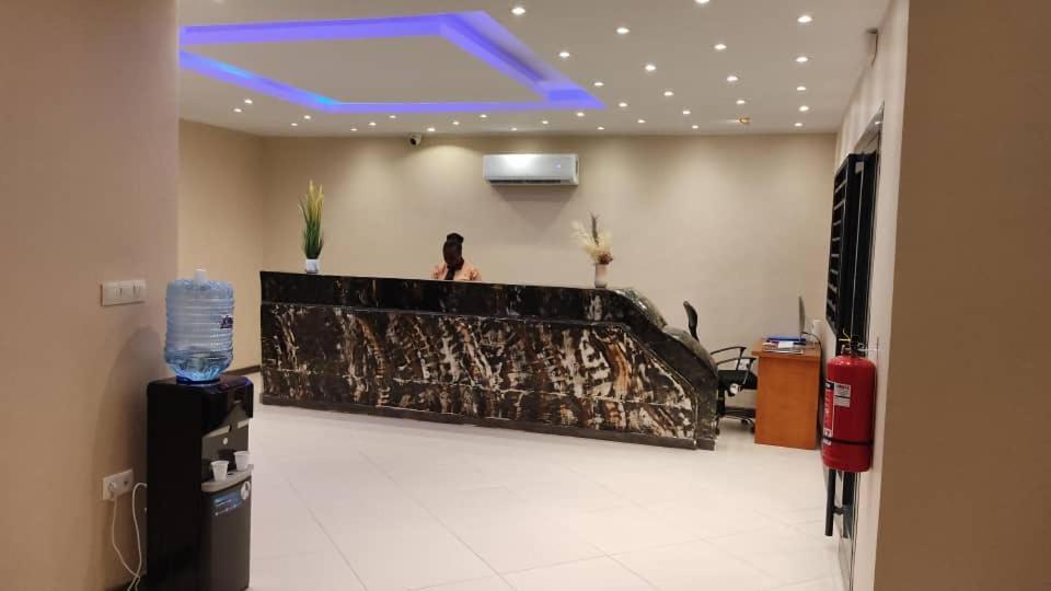 Sky Kenako Hotel Криби Экстерьер фото